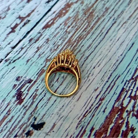 Vintage lot of 4 items 2 pairs earrings locket ring - Picture 10 of 10